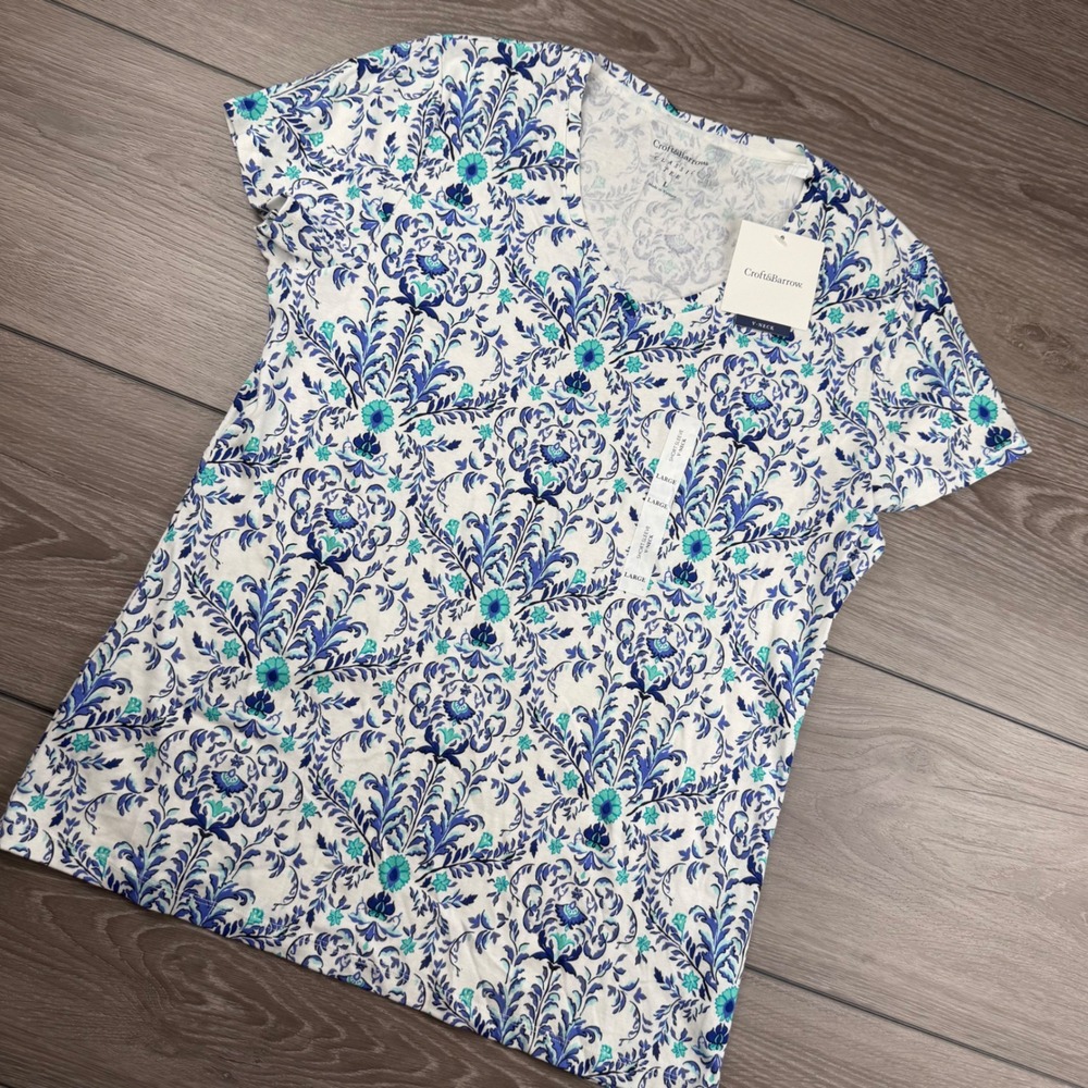 Croft & Barrow Women Product Type Damask V-Neck Tee Blue White Large